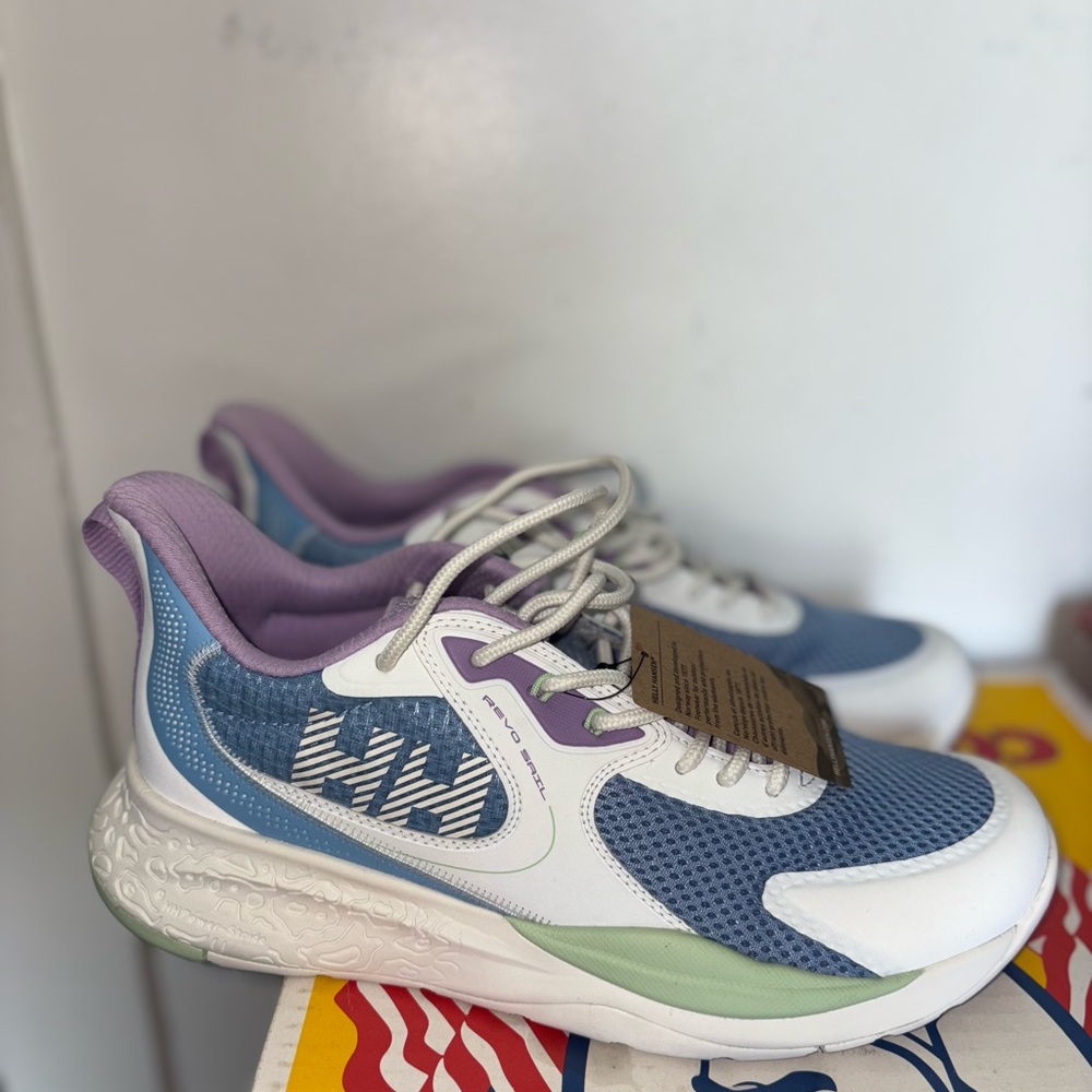 Women Helly Hansen Sneakers size 8